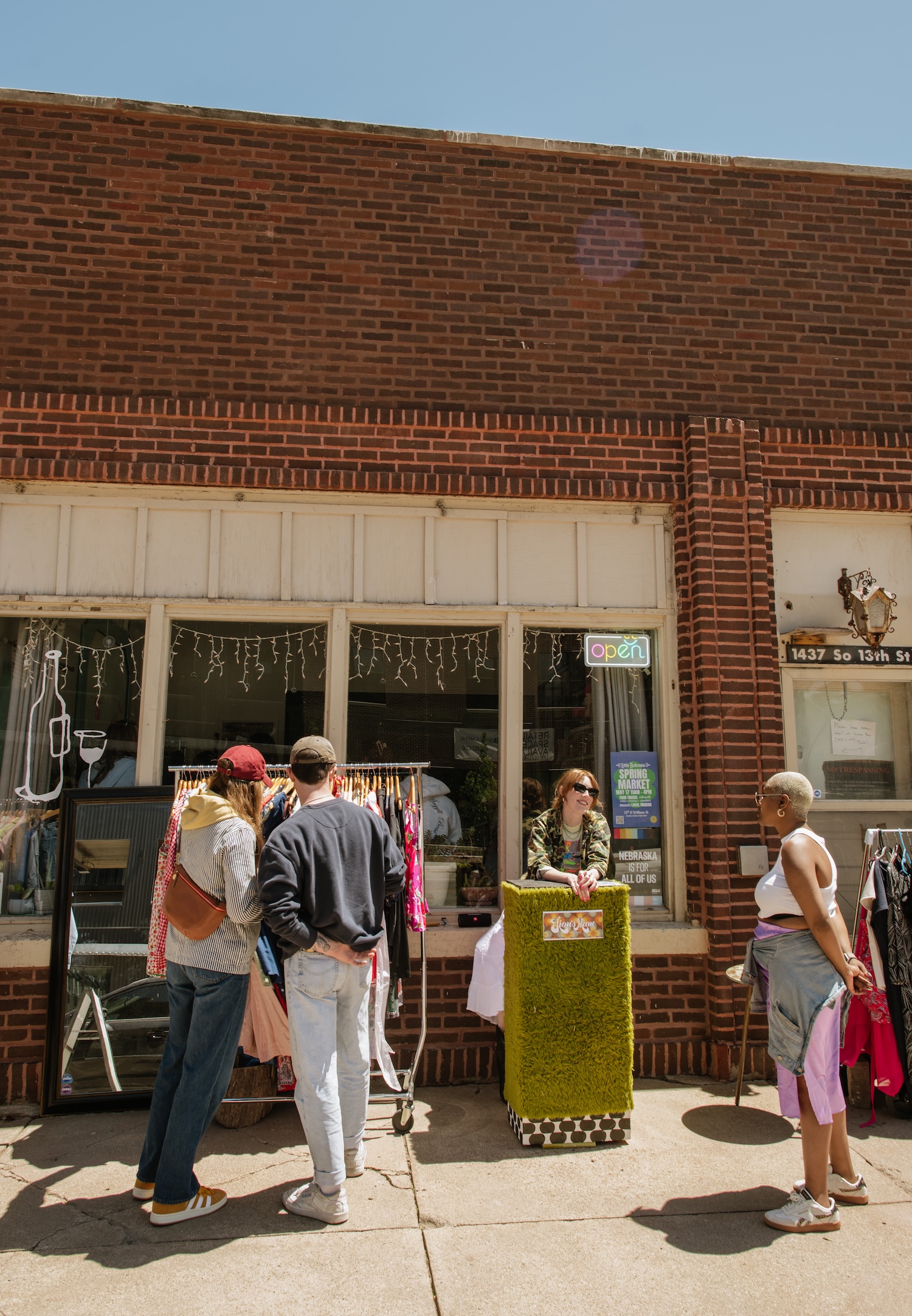 Ali_Spring_Market_Idle