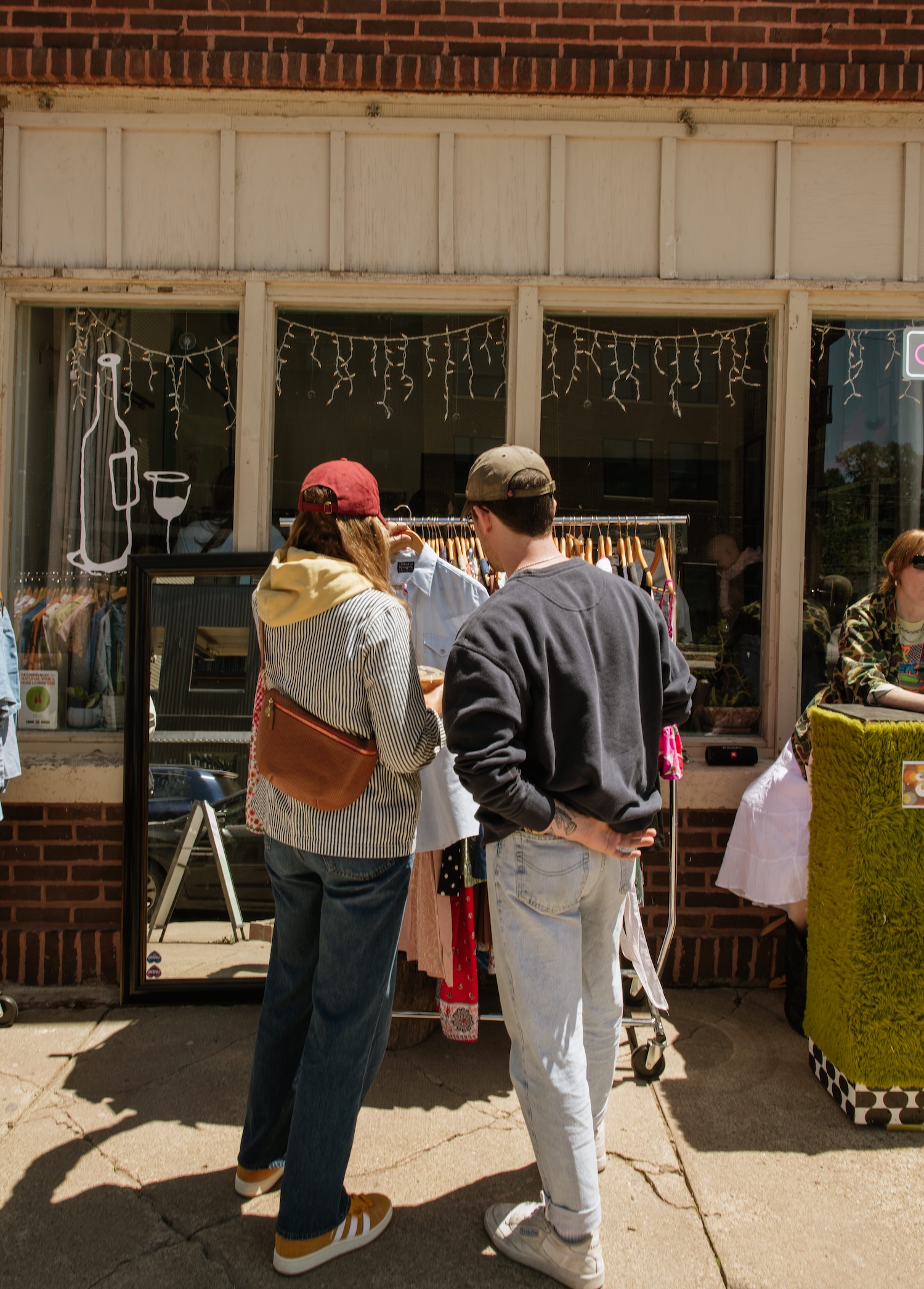 Ali_Spring_Market_Idle1