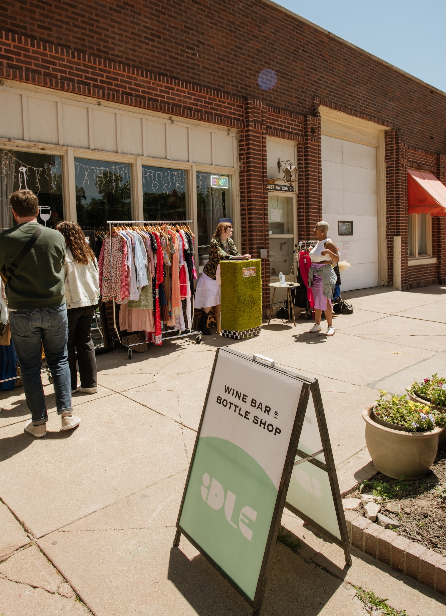 Ali_Spring_Market_Idle3