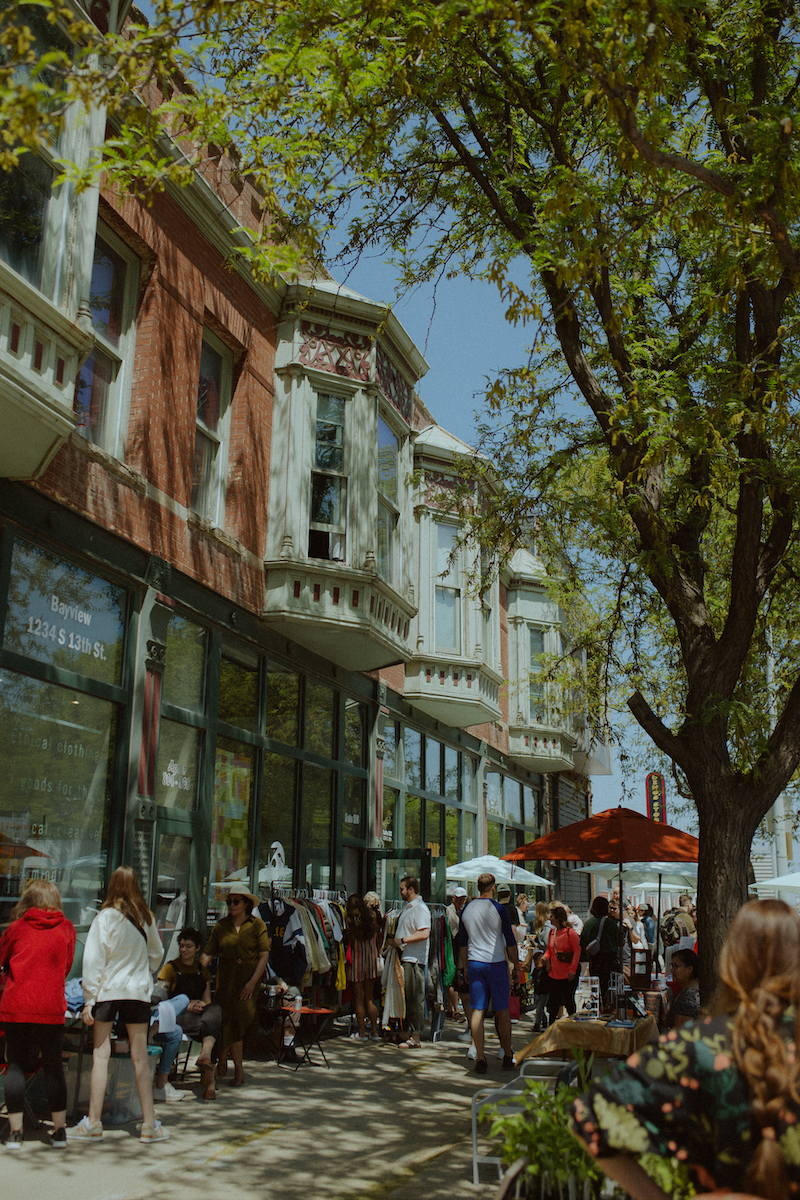 Brit_Spring_Market_1234AF